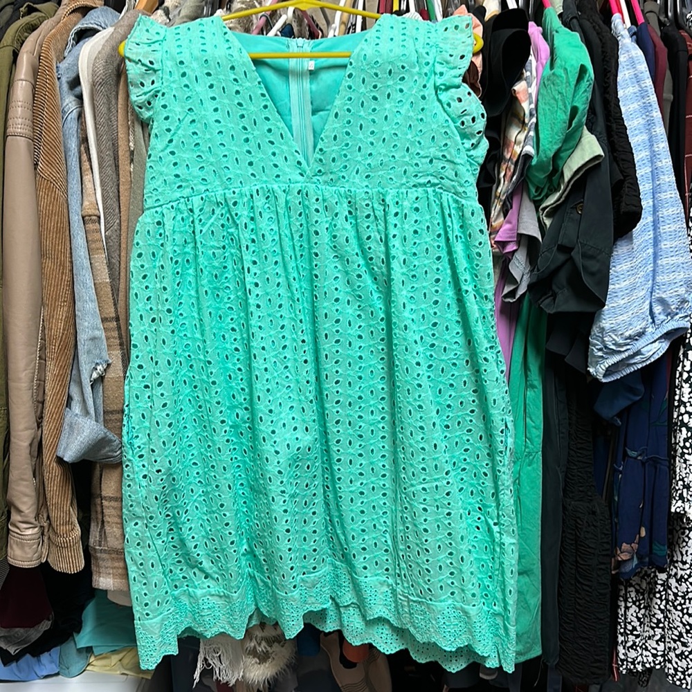 V-NECK LACE DRESS ROMPER